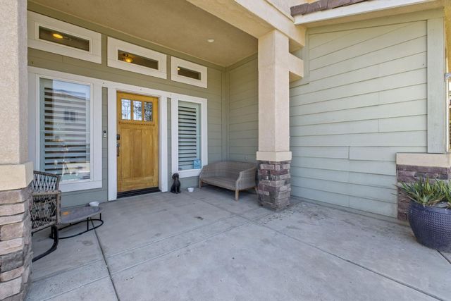 6733 W Dovewood Lane, Fresno, CA 93723