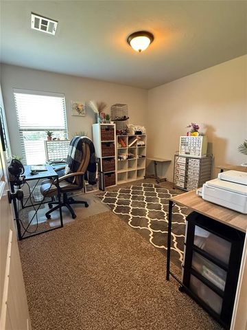 8041 Waters Edge Way, Oklahoma City, OK 73135