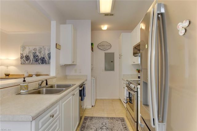 5333 Elston LN, Virginia Beach, VA 23455