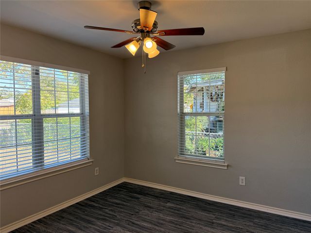 1926 Bayside Street, Dallas, TX 75212