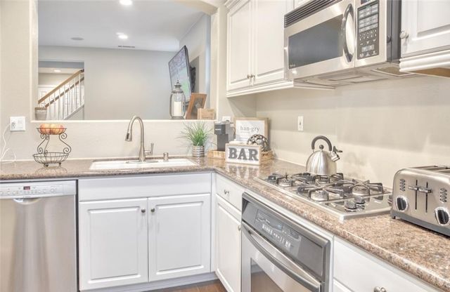 2 Evergreen Road, Ladera Ranch, CA 92694