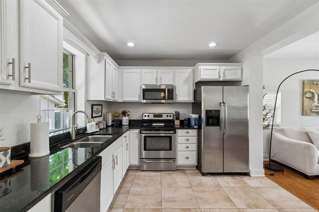 2801 S MANHATTAN AVENUE, Tampa, FL 33629