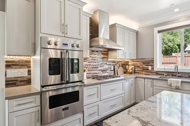 227 Theodor Ln, Sonoma, CA 95476