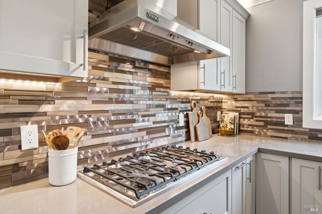 227 Theodor Ln, Sonoma, CA 95476