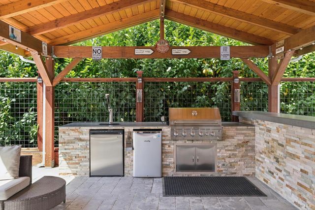 227 Theodor Ln, Sonoma, CA 95476