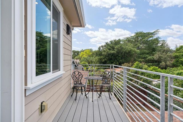 227 Theodor Ln, Sonoma, CA 95476