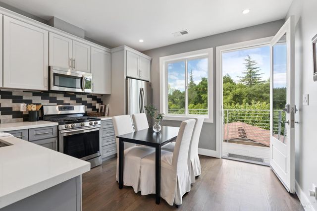 227 Theodor Ln, Sonoma, CA 95476