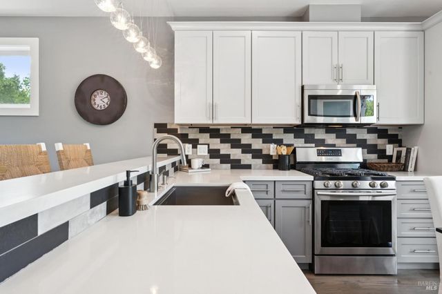 227 Theodor Ln, Sonoma, CA 95476