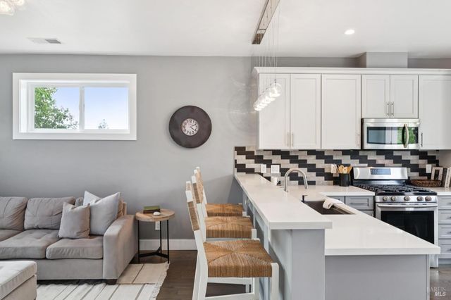 227 Theodor Ln, Sonoma, CA 95476