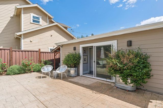 227 Theodor Ln, Sonoma, CA 95476