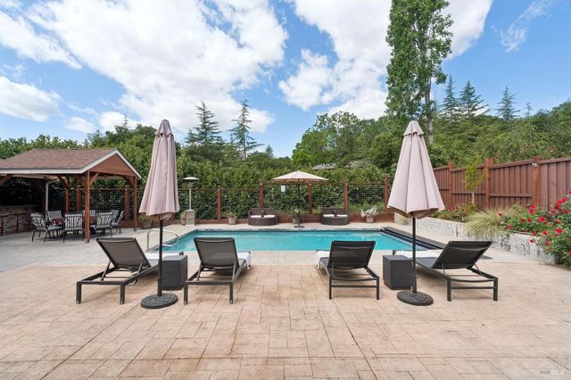 227 Theodor Ln, Sonoma, CA 95476