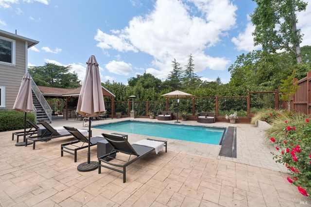 227 Theodor Ln, Sonoma, CA 95476