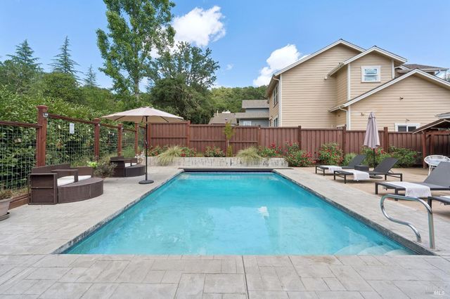 227 Theodor Ln, Sonoma, CA 95476