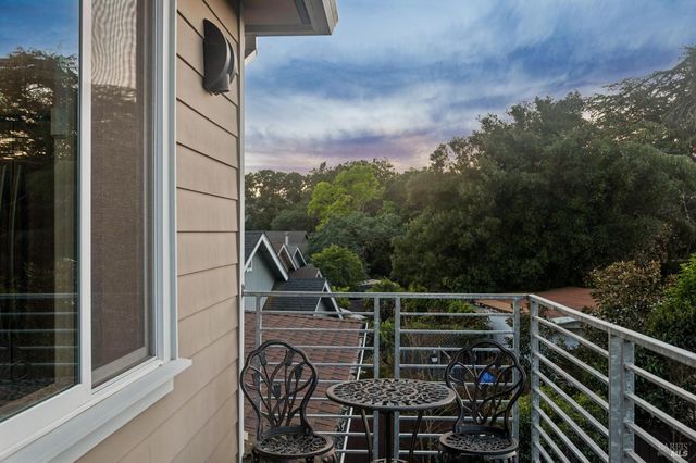 227 Theodor Ln, Sonoma, CA 95476