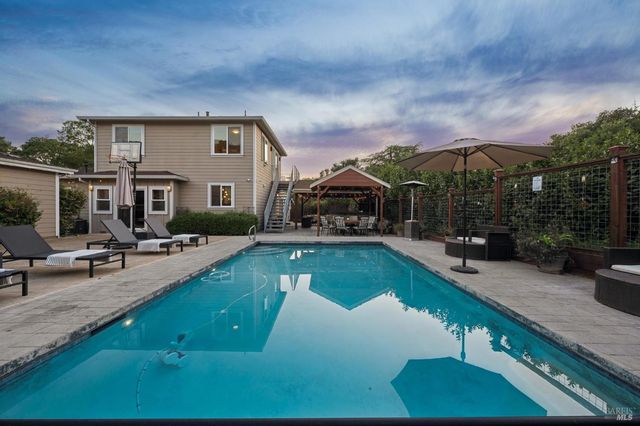 227 Theodor Ln, Sonoma, CA 95476