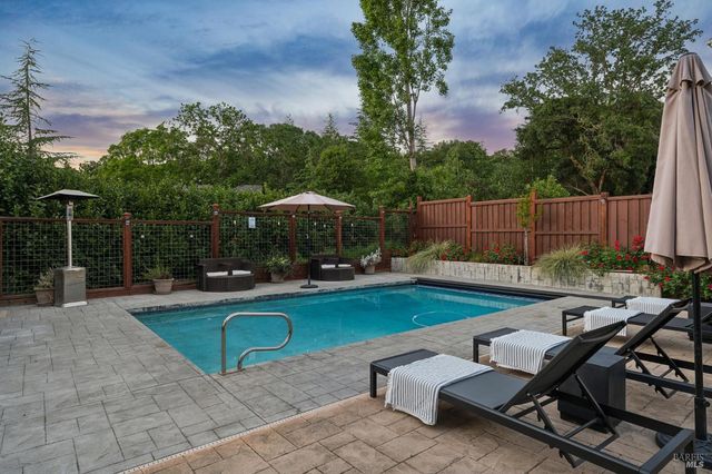 227 Theodor Ln, Sonoma, CA 95476