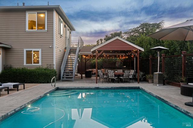 227 Theodor Ln, Sonoma, CA 95476