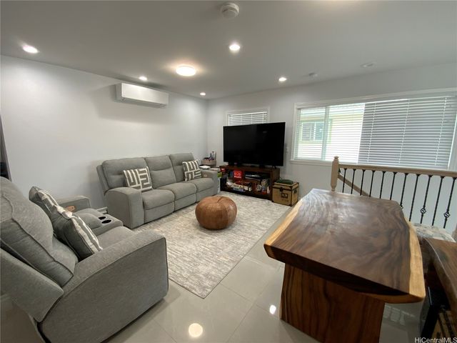 91-860 Ma Ke Kula Street, Ewa Beach, HI 96706