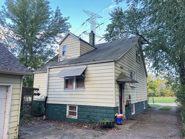 1322 River Drive, Calumet City, IL 60409