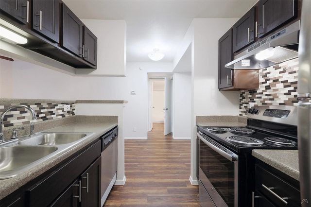 6808 S I-35 Frontage RD 175, Austin, TX 78745