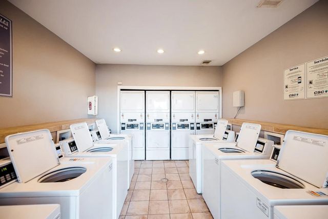 6808 S I-35 Frontage RD 175, Austin, TX 78745