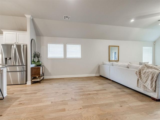 408 Tralee Lane, Yukon, OK 73099