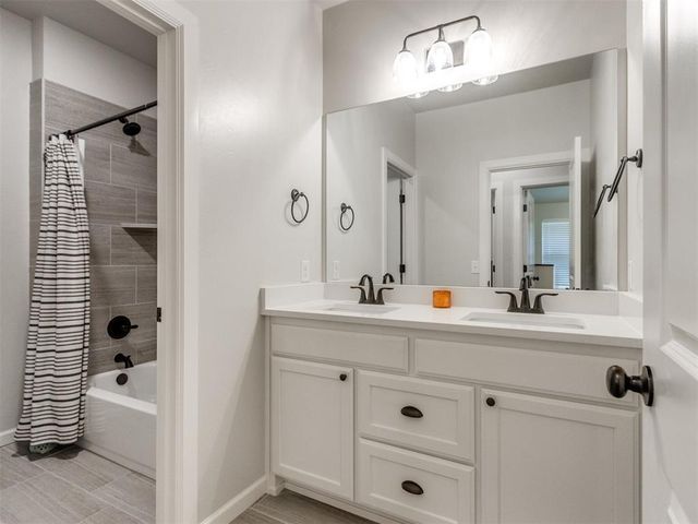 408 Tralee Lane, Yukon, OK 73099
