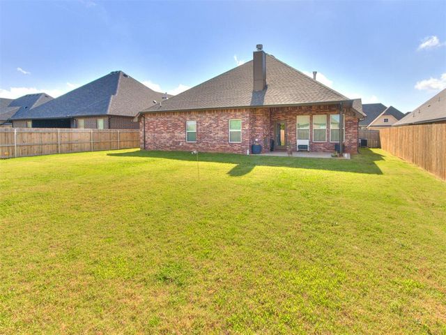 408 Tralee Lane, Yukon, OK 73099