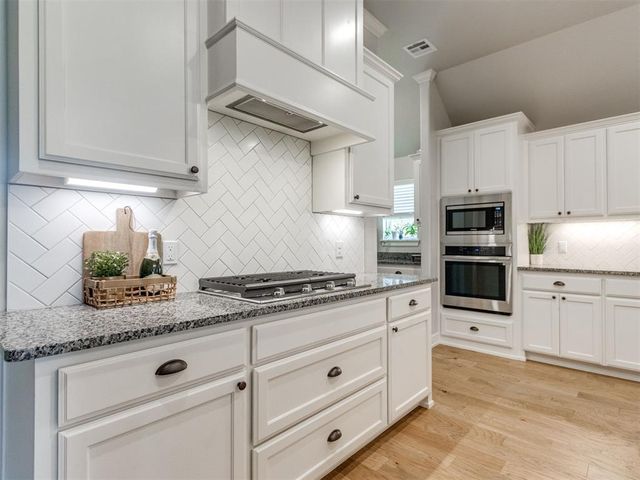 408 Tralee Lane, Yukon, OK 73099
