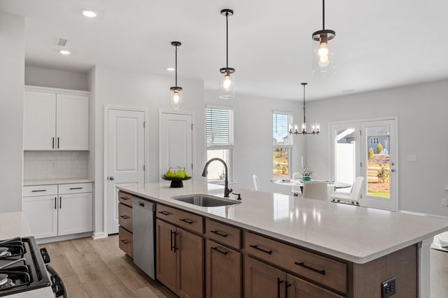 7 Dahlberg Street, Summerville, SC 29483