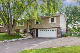 5577 Oldfield Avenue N, Stillwater, MN 55082