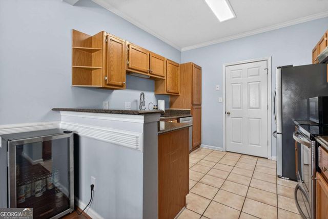 105 Vinings Forest Circle SE, Smyrna, GA 30080