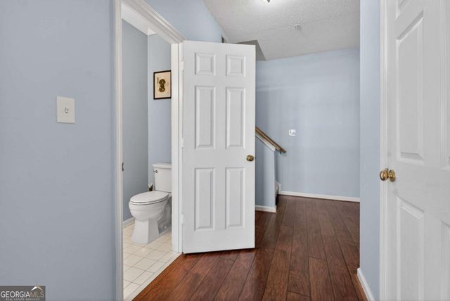 105 Vinings Forest Circle SE, Smyrna, GA 30080