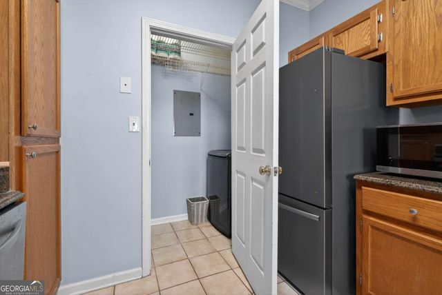 105 Vinings Forest Circle SE, Smyrna, GA 30080