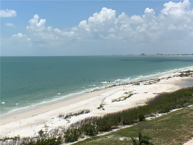 6041 Gulf RD, Fort Myers Beach, FL 33931