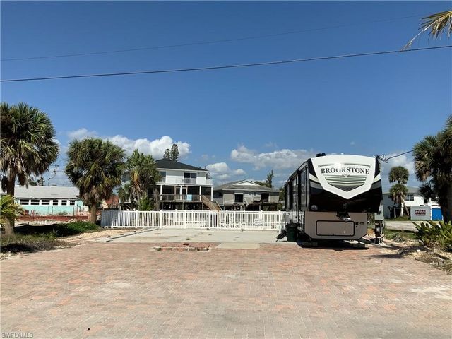 6041 Gulf RD, Fort Myers Beach, FL 33931