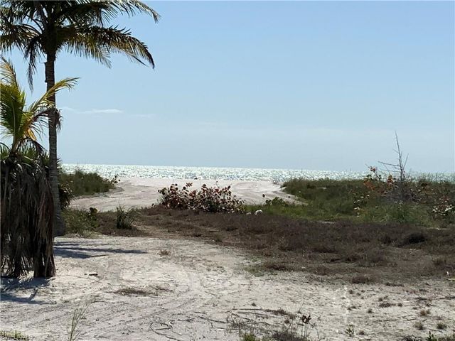 6041 Gulf RD, Fort Myers Beach, FL 33931