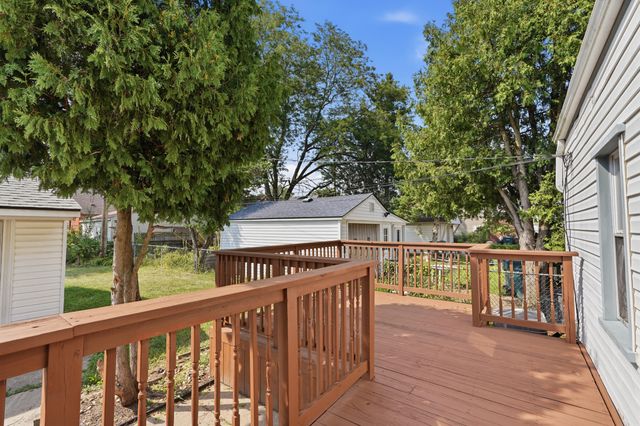 2950 Mckinley Street, Dearborn, MI 48124