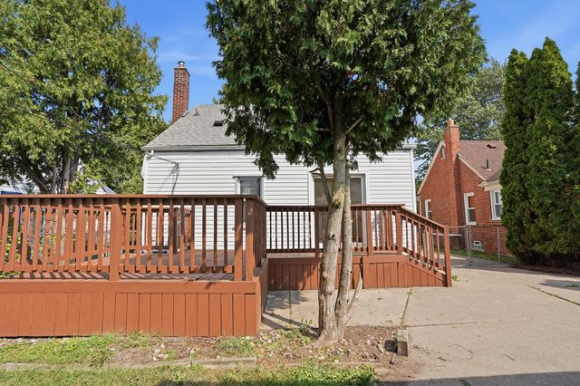 2950 Mckinley Street, Dearborn, MI 48124