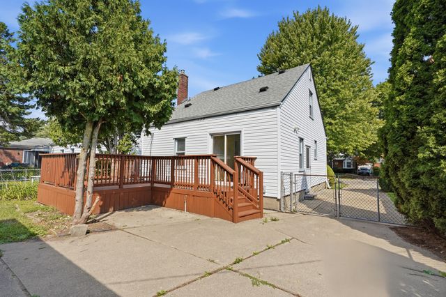 2950 Mckinley Street, Dearborn, MI 48124