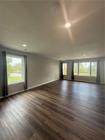 701-703 N 2nd Street, Leavenworth, KS 66048