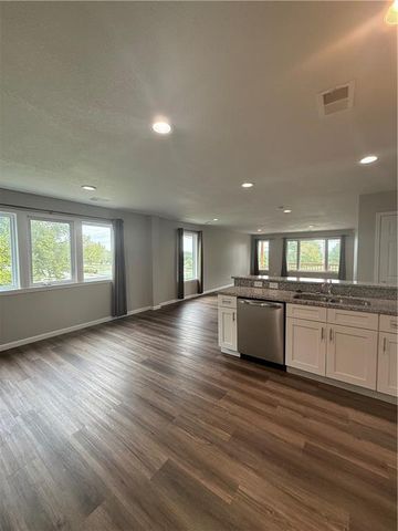 701-703 N 2nd Street, Leavenworth, KS 66048