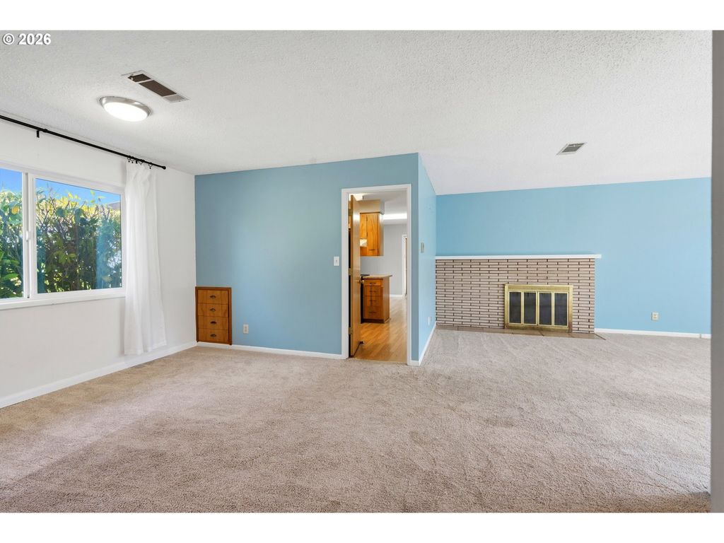 Image 11 of property listing at 2608 Ne IRVINE St, Mc Minnville, OR 97128
