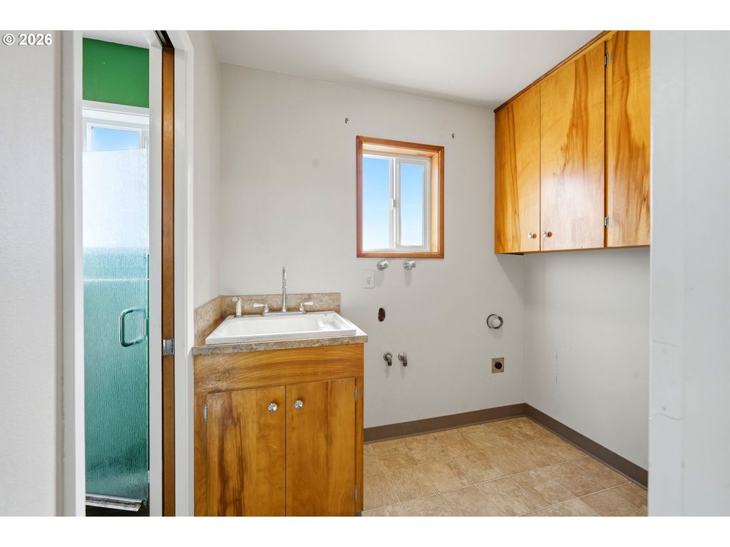Image 30 of property listing at 2608 Ne IRVINE St, Mc Minnville, OR 97128