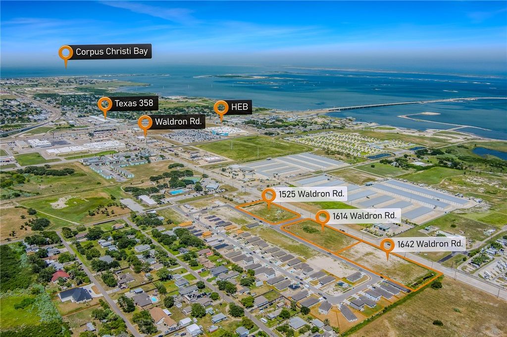 1614 Waldron, Corpus Christi, TX 78418 — photo 2