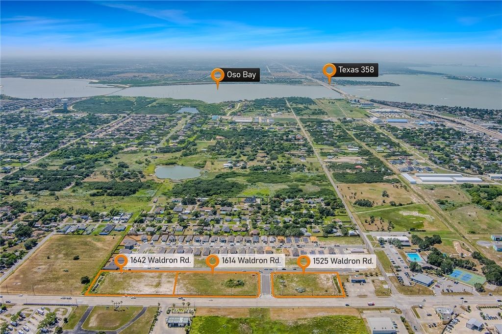 1614 Waldron, Corpus Christi, TX 78418 — photo 5