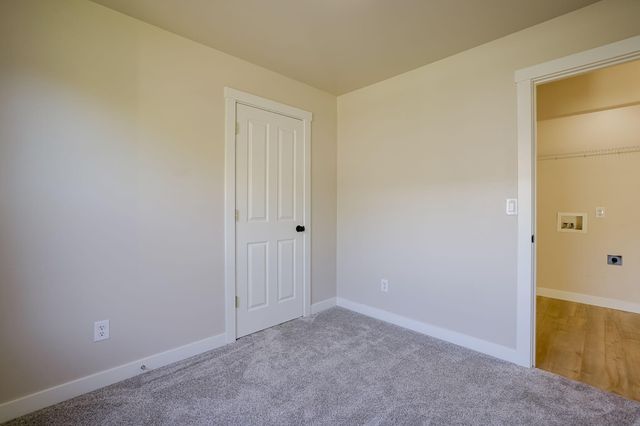 3425 SW Juniper Avenue, Redmond, OR 97756