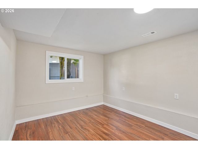 19139 BEDFORD Dr, Oregon City, OR 97045