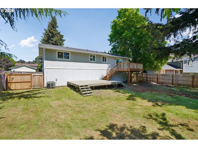 19139 BEDFORD Dr, Oregon City, OR 97045