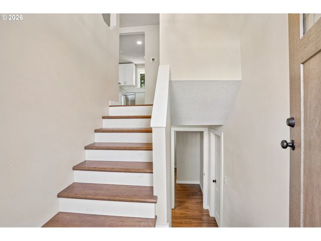 19139 BEDFORD Dr, Oregon City, OR 97045